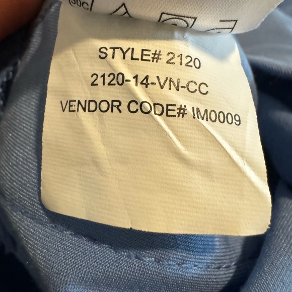 Grey’s Anatomy by Barco Signature Scrub Top Ciel Blue - Picture 4 of 4